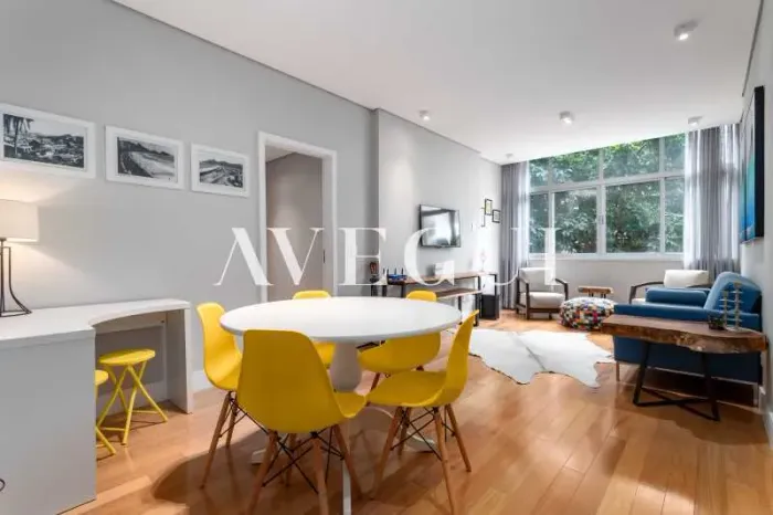 Apartamento reformado de 3 quartos, 1 vaga - Ipanema.