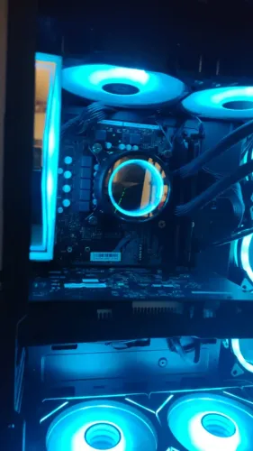 PC GAMER COM WATERCOOLER E GABINETE AQUARIO ARGB