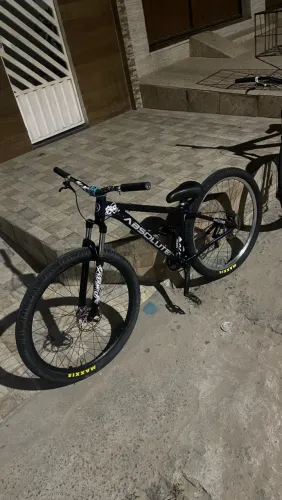 Bicicleta nero 5, pra fazer jogo em motorizada arrumada!! Com volta do interessado!!