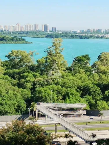 COBERTURA DUPLEX LOCALIZADA NO RIO 2 , 4 QUARTOS COM PISCINA 171º