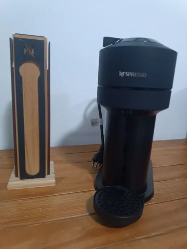 CAFETEIRA NESPRESSO PRETA - EXCELENTE ESTADO