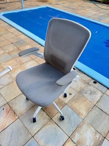 Cadeira de Escritório Ergonômica - Quase Nova