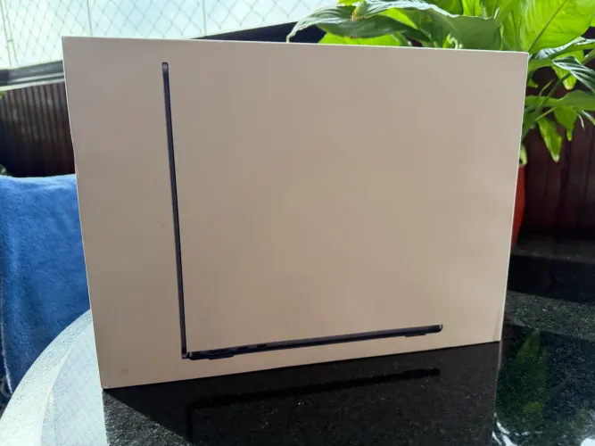 MACBOOK AIR M4 - 13 - 256GB - LACRADO