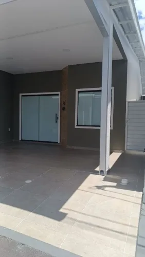 VENDO R$ 325 mil (a vista), com 02 quartos, Casa Nova, Cond. fechado  no Parque Dez .<br>