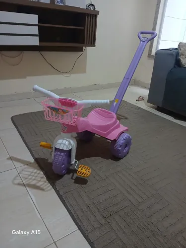 Velocípede usado poucas vezes