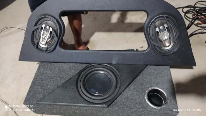 Caixa de som montada pra fusca