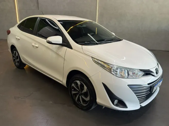 Toyota Yaris XL Sedan 1.5 Flex 16V 4P Aut. 2020