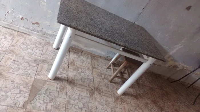 Vendo Mesa Grande.