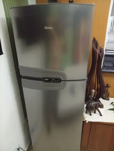 Geladeira Consul Inox Frost Free em muito bom estado