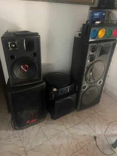 Conjunto de som para eventos e festas
