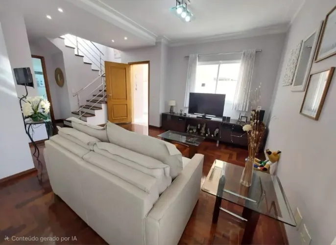 Sobrado com 3 dormitórios, 1 suíte à venda em condomínio 145m2 com 3 vagas.