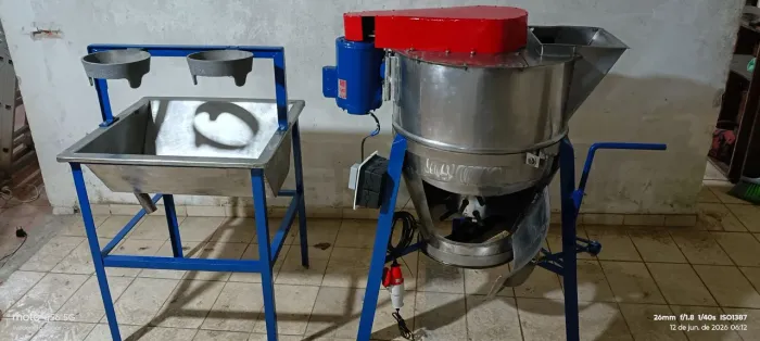 DEPENADEIRÁ DE FRANGO E AVES