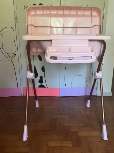 Banheira de bebê Burigotto com suporte rosa