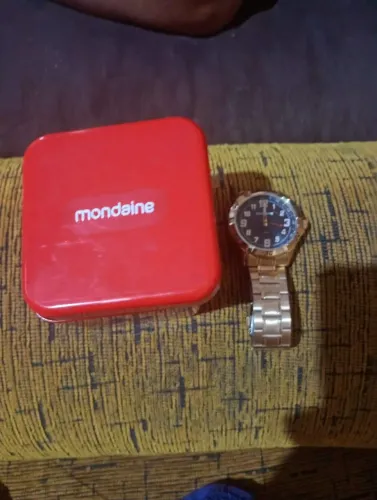 Vendo relogio a prova dagua mondaine masculino400