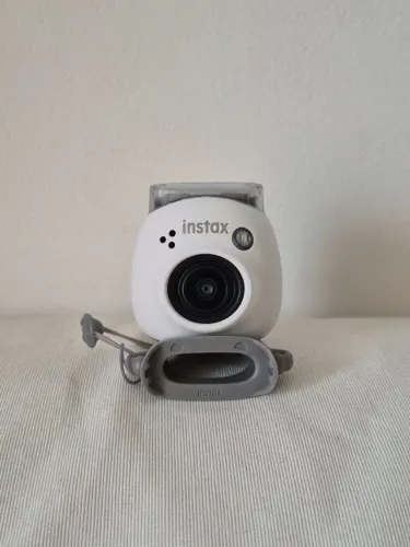 Câmera Fotográfica Instax Pal Branca