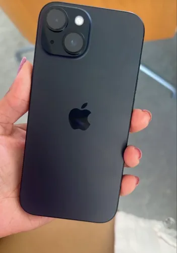 iPhone 15 (2 meses de uso)