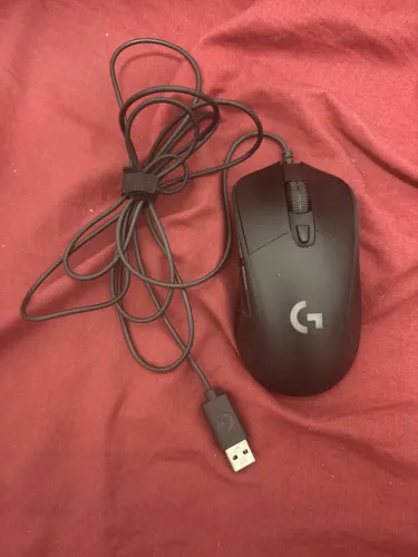 Mouse Logitech G403 HERO.