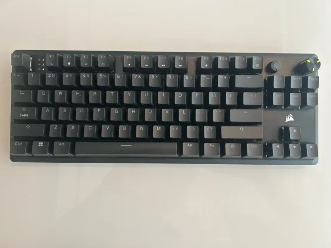 Teclado Gamer Corsair K70 TKL - Cherry MX Red