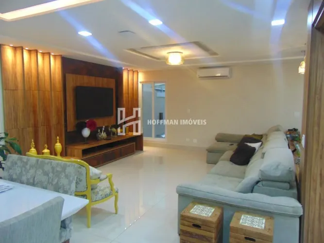 Sobrado com 5 dormitórios à Venda, 460 m² - Olímpico.