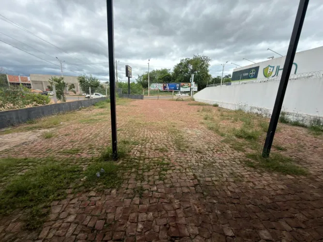 Galpão/Ponto Comercial na BR- Bom Jesus/PI