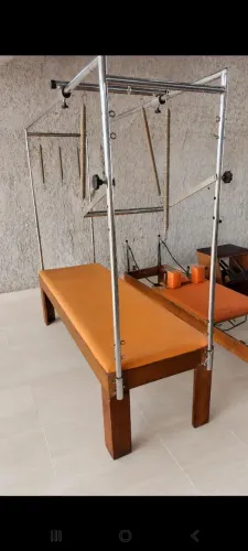 Studio completo de pilates Cadillac, Reformer, step chair,Ladder Barrel da marca Fisiofit.