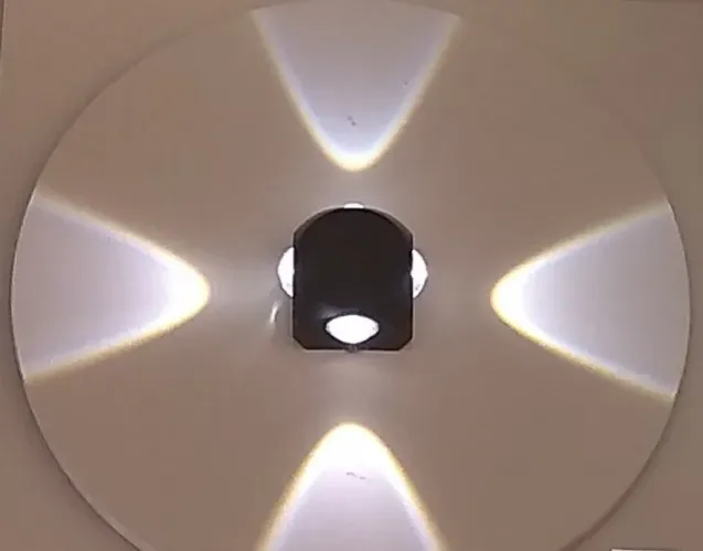 Arandela de decoração 4 leds nova na caixa, troca por tela Moto G6 Play usado.