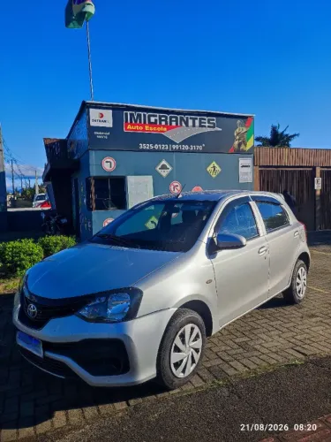 Toyota Etios X 1.3 Flex 16V 5P Mec. 2020