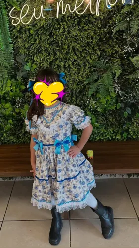 Vende se vestido festa julina com laços 