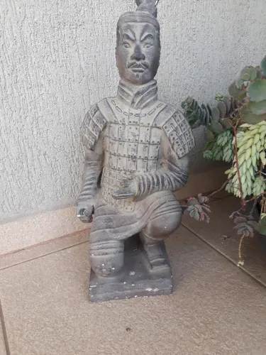 Escultura Soldado de Terracota - antigo