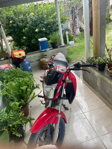 Vendo fan 160 moto muito boa