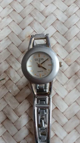 Relógio Guess feminino