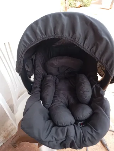 Vendo bebê conforto 