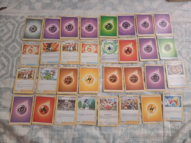 Lote com ~75 Cartas Pokémon TCG (Pokémon, Treinadores e Energias)