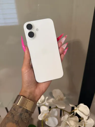 iPhone 16 256gb Branco IMPECÁVEL
