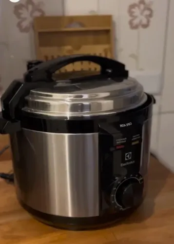 Panela de pressão elétrica Rita Lobo