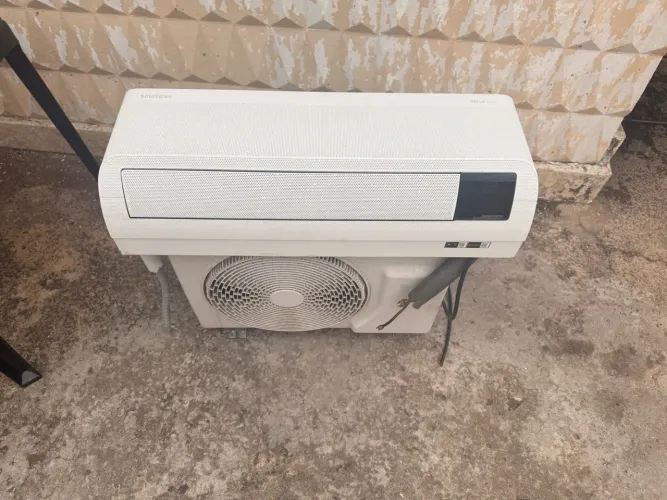 Vende-se ar condicionado 12000 BTUS Samsung