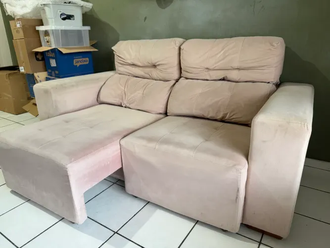 Sofá de dois lugares