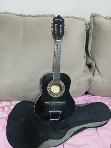 Cavaquinho elétrico Giannini