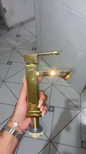 Torneira Monocomando Dourada para Banheiro