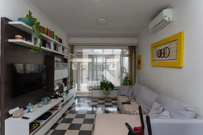 Casa à Venda - Água Branca, 3 Quartos, 400 m2
