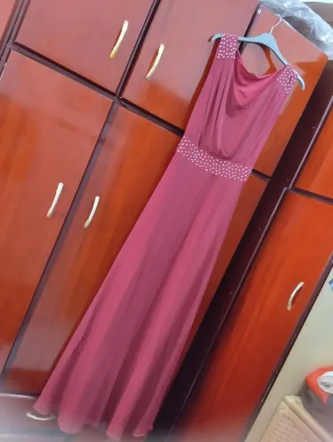 Vestido de festa com pedrarias