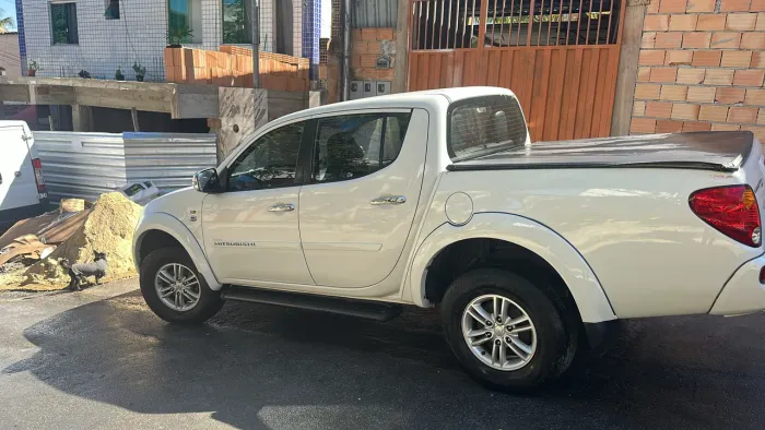 Mitsubishi L200 Triton HPE 3.2 CD TB Int.diesel AUT 2015