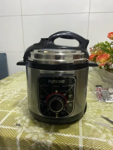 Panela de pressão elétrica