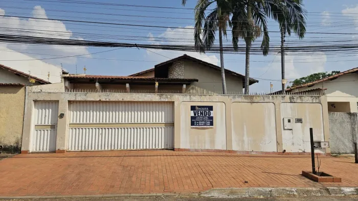 Casa para Venda em Goiânia, Setor Bueno, 3 dormitórios, 2 suítes, 3 banheiros, 8 vagas