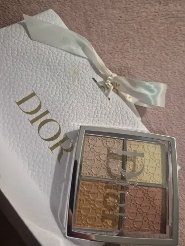 Paleta Dior 003 fenty nars benefit too faced rare beauty lancome kayali