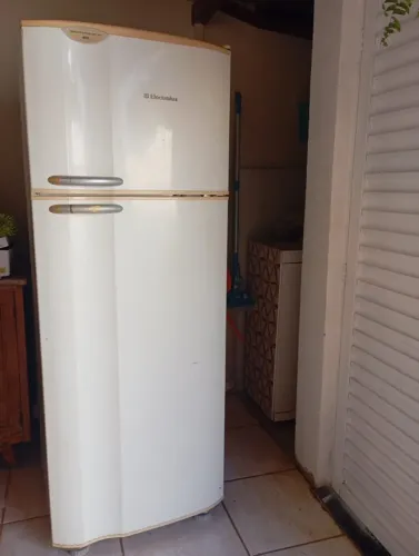 GELADEIRA ELECTROLUX AIR FLOW SYSTEM DC 47 COM SISTEMA FROST FREE