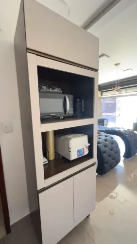 Armário multiuso