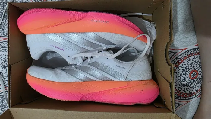 Tênis Adidas supernova
