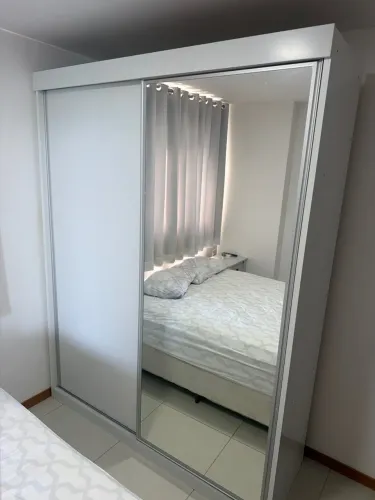 Vendo guarda roupa 2 portas