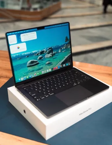 MacBook M5 Pro 24Gb/1Tb 14.2? - Novo